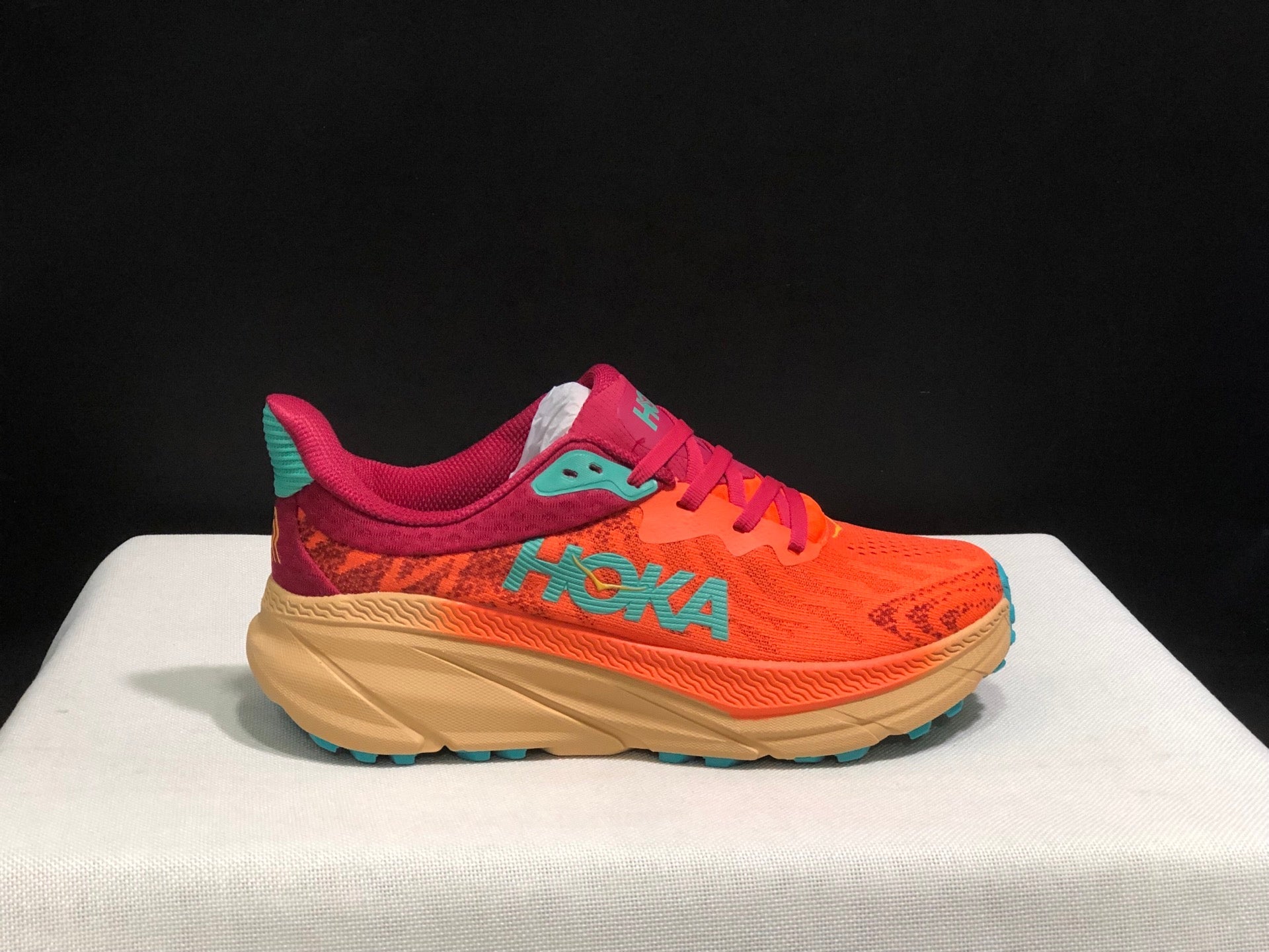 HOKA ONE ONE Challenger 7